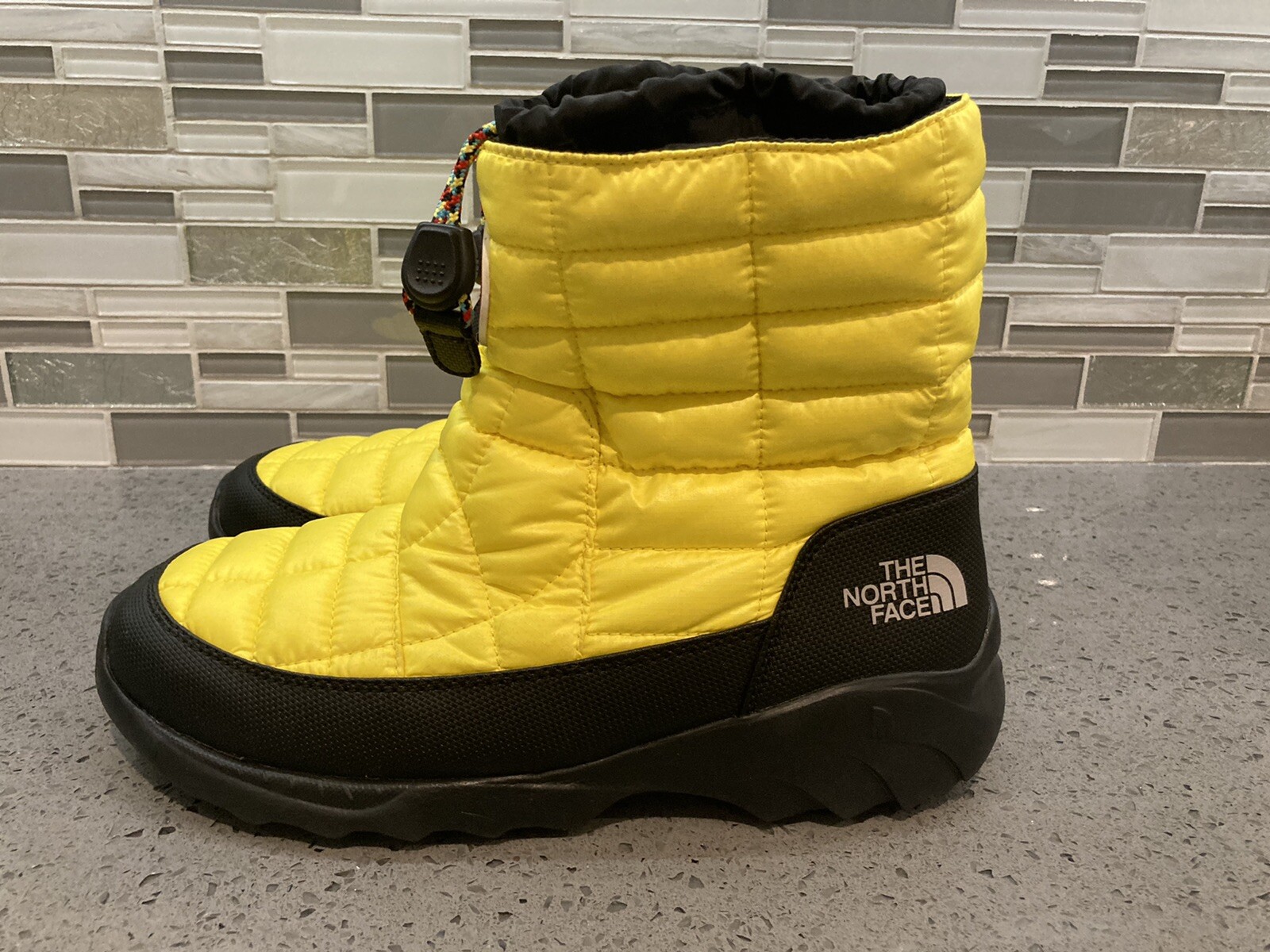 Купить Ботинки North Face Size 9 Thermoball Bootie II Antarctica ExpeditionMens Shoe Yellow, цена 13 082 руб — (255309745929)